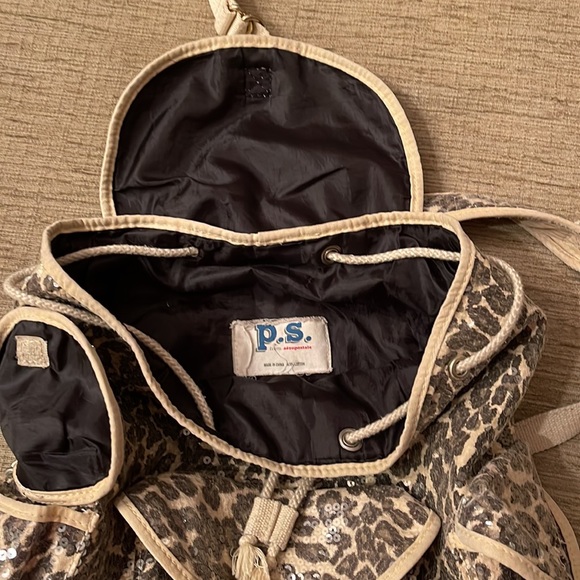 Backpack Very good condition - Picture 4 of 4